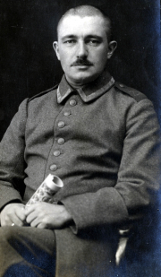 Porträt eines Soldaten des III. Bataillons des IV. Thüringischen Infanterie-Regiments 72 aus dem Ersten Weltkrieg