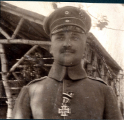 Soldat des III. Batl. des IV. Thüringischen Infanterie-Regiments 72 in militärischer Uniform mit Auszeichnung
