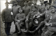 Porträt der Soldaten des III. Bataillons des IV. Thüringischen Infanterie-Regiments 72 in historischer Uniform