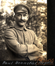 Porträt eines Soldaten des III. Bataillons des IV. Thüringischen Infanterie-Regiments 72 in der Natur