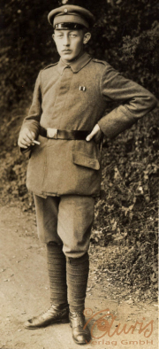 Soldat des III. Bataillons des IV. Thüringischen Infanterie-Regiments 72 in Uniform im Freien