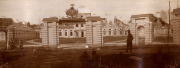 Besuch im Innenhof des III. Batl. IV Thüring. Inf. Regt. 72 in einer historischen Kaserne