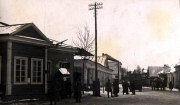Militärangehörige des III. Bataillons des IV. Thüringischen Infanterie-Regiments 72 in einer Stadt im Winter
