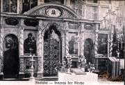 Innenansicht der Kirche in Zboiska mit reichhaltiger Ikonographie und kunstvollem Altar