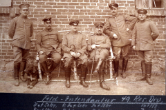 Militärpersonal des III. Bataillons des IV. Thüringischen Infanterie-Regiments 72 in der Feldvorbereitung