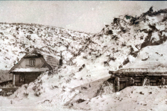Militärische Szene des III. Bataillons IV Thüringischen Infanterie-Regiments 72 auf verschneiter Landschaft