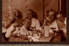 Gesellige Runde mit Militärangehörigen in Jelonska am 17. Juni 1917