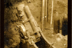 Schwere Artillerie im Schützengraben von Heer, S.M.W. Zug 48 P.B. 11 im Ersten Weltkrieg