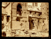 Zerstörte Kirche nach dem Krieg in Heer, S.M.W. Zug 48 P.B. 11