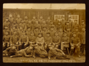 Gruppenbild des Heer Zuges 48 der P.B. 11 in Marmendorf im März 1916