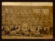 Gruppenbild des Heer Zuges 48 der P.B. 11 in Marmendorf im März 1916