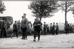 Hoher Besuch bei der Armee-Kraftwagen-Instandsetzung Park 3 in Amagne-Lucquy