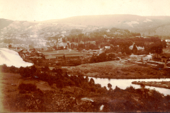 Panoramaaufnahme des Armee-Kraftwagen-Instandsetzung Parks 3 in Amagne-Lucquy