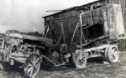 Zerstörte Kraftfahrzeuge im Armee-Kraftwagen-Instandsetzung Park 3 (A.K.P.3)