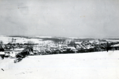 Winterlandschaft mit franz?sischem Dorf w?hrend des Ersten Weltkriegs