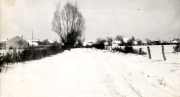 Winterliche Dorfansicht in Frankreich während des Ersten Weltkriegs