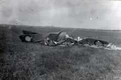 Abgeschossenes französisches Flugzeug im Ersten Weltkrieg