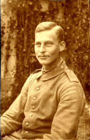 Porträt eines deutschen Offiziers des Landwehr-Infanterie-Regiments 53 im Ersten Weltkrieg