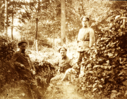 Deutsche Soldaten des Landwehr-Infanterie-Regiments 53 in Waldstellung
