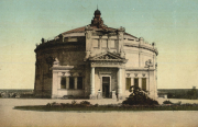 Rundbau mit klassizistischer Fassade und Kuppel auf der Krim während des Ersten Weltkriegs