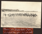 Deutsche Soldaten beim Baden im Meer an der Krim 1918
