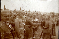 Deutsche und russische Offiziere bei Verhandlungen oder Zeremonie im Ersten Weltkrieg