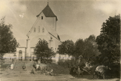 Kirche im Dorf