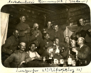Historische Soldaten im Zivilgegenstand