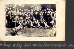 Kameradschaft und Mut im Ersten Weltkrieg: Soldaten der 4. Kompanie III. Zug vor Flandernstadt im Jahr 1917