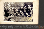 Kameradschaft und Mut im Ersten Weltkrieg: Soldaten der 4. Kompanie III. Zug vor Flandernstadt im Jahr 1917