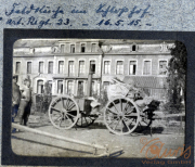Artilleriefahrzeug der deutschen Truppen im Ersten Weltkrieg am 16. Mai 1915 in einer Stadt