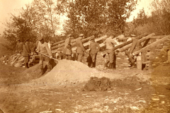 Soldaten der 1. Komp. Kgl. Pr.Garde Res. Pion. Rgt. beim Bau von Befestigungen im Ersten Weltkrieg