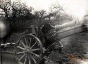 Historisches Bild einer Feldkanone aus dem Ersten Weltkrieg am Standort der 1. Kompanie der Königlichen Preußischen Garde Pionier-Regiment