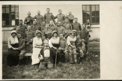 Soldaten und Angehörige der 1. Kompanie der Königlichen Preußischen Gardepionier-Regiment im Ersten Weltkrieg
