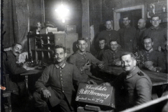 Soldaten der 1. Kompanie des Kgl. Pr. Garde Res. Pion. Rgt. im Ersten Weltkrieg in einem Zeltlager
