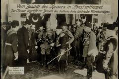 Besuch des Kaisers in Konstantinopel während des Ersten Weltkriegs mit türkischen Würdenträgern