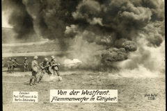 Flammenwerfer im Einsatz an der Westfront während des Ersten Weltkriegs