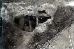 Fotoalbum mit Aufdruck Aus grosser Zeit und Aufnahme einer Stellung des I.R. 117 I.D. 25 im Ersten Weltkrieg