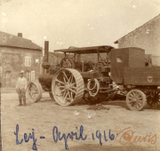 Historisches Foto von einer Dampfmaschine aus dem Ersten Weltkrieg in Lejp im April 1916, das das Militärleben dokumentiert