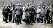 Fotoalbum mit rotem Einband und EK 1914 Aufdruck, I.R. 149 4. I.D. aus dem Ersten Weltkrieg