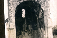 Ruine der Kirche von Schweigern nach dem Ersten Weltkrieg in Trümmern