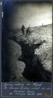 Sprungstellung bei Ripont im Ersten Weltkrieg zeigt Soldaten in einem Schützengraben 1916