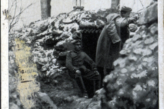 Soldaten im Schützengraben bei Tahure während des Ersten Weltkriegs
