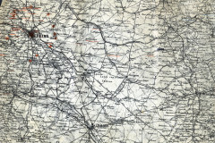 Karte der Frontlinien im Ersten Weltkrieg zeigt strategische Positionen und wichtige Städte in Frankreich