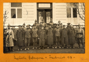 Britische Kriegsgefangene in einem Lager während des Ersten Weltkriegs im Jahr 1917