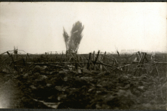 Verwüstete Landschaft nach Kämpfen im Ersten Weltkrieg an der Westfront