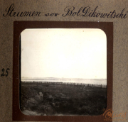 Betrachtung einer verwüsteten Landschaft während des Ersten Weltkriegs in Dikitwitschi