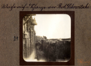 Blick auf den Schützengraben aus dem Ersten Weltkrieg in Boljtikowitschi, 1917