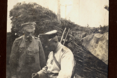 Soldaten im Ersten Weltkrieg an einer Frontlinie in Europa während der Grabenkriegsführung