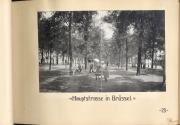 Hauptstraße in Brüssel während des Ersten Weltkriegs mit Frauen und Kind im Park